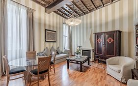 Appartamento Trevi Vicolo Scanderbeg